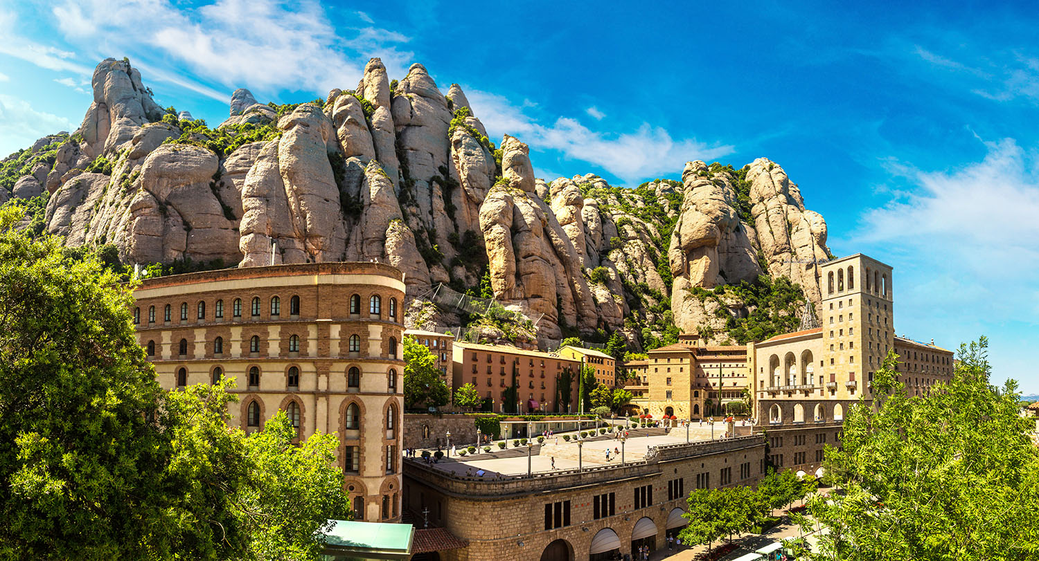 [BARCELONA] Full day excursion to Colonia Guell & Montserrat